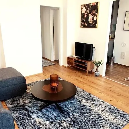 Tizza - Modern Flat Above The Center Apartment