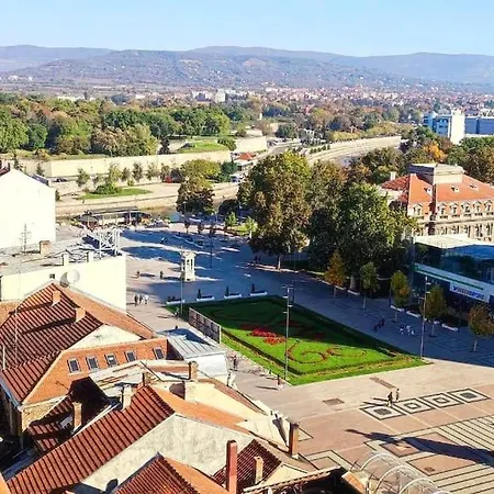 Tizza - Modern Flat Above The Center Ni