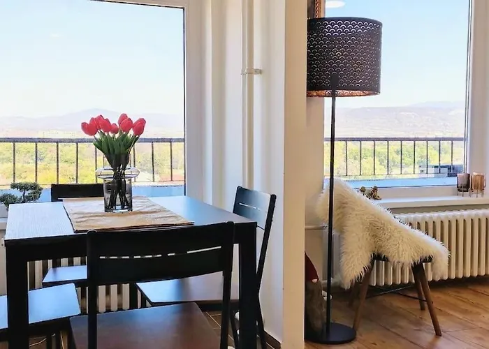 Tizza - Modern Flat Above The Center *