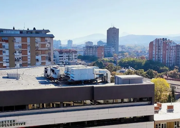 Tizza - Modern Flat Above The Center Ni